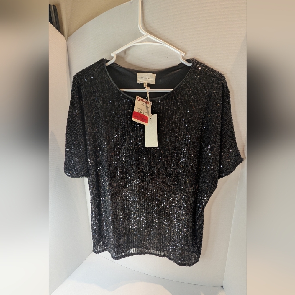 Black‎ Sequin Short Sleeve Top